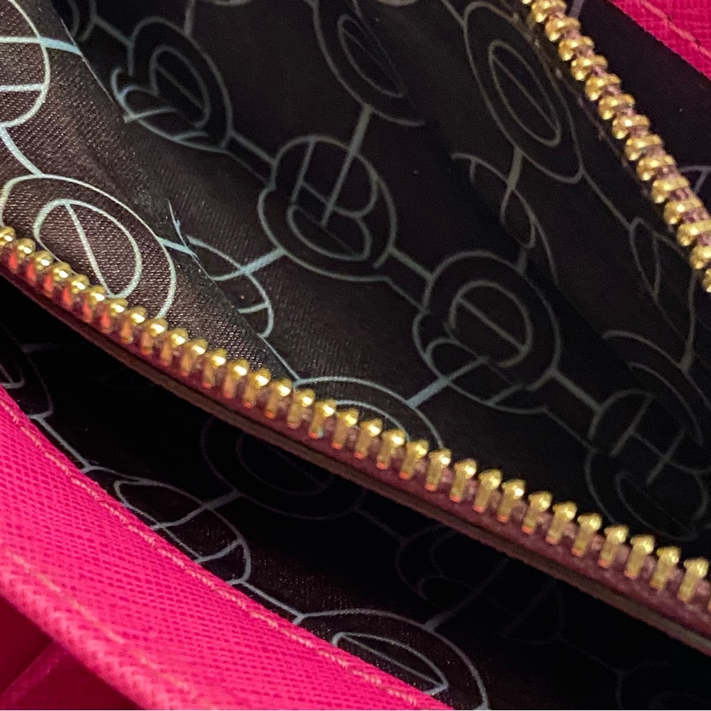 Henri Bendel New York Brown and Pink Zip Around Wallet with Sleek Design. - Picture 8 of 9